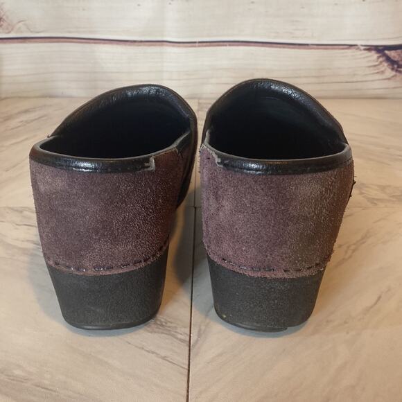 Dansko Brown Suede Leather Clogs Size 42 / 12 - Picture 6 of 15